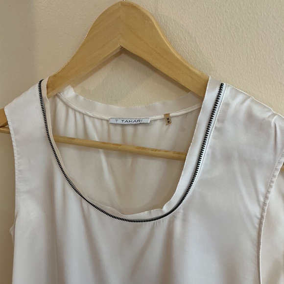 Tahari White Top, Size Medium - Picture 3 of 4